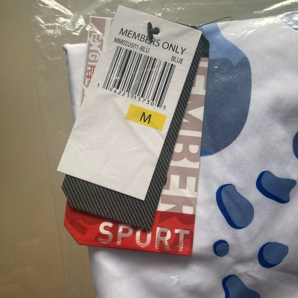 MEMBERS ONLY ❄️ Blue Camo Windbreaker - Picture 15 of 16